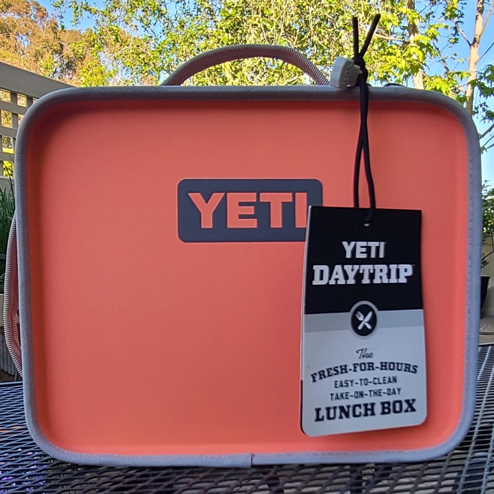 Yeti Daytrip Lunch Box (Coral)